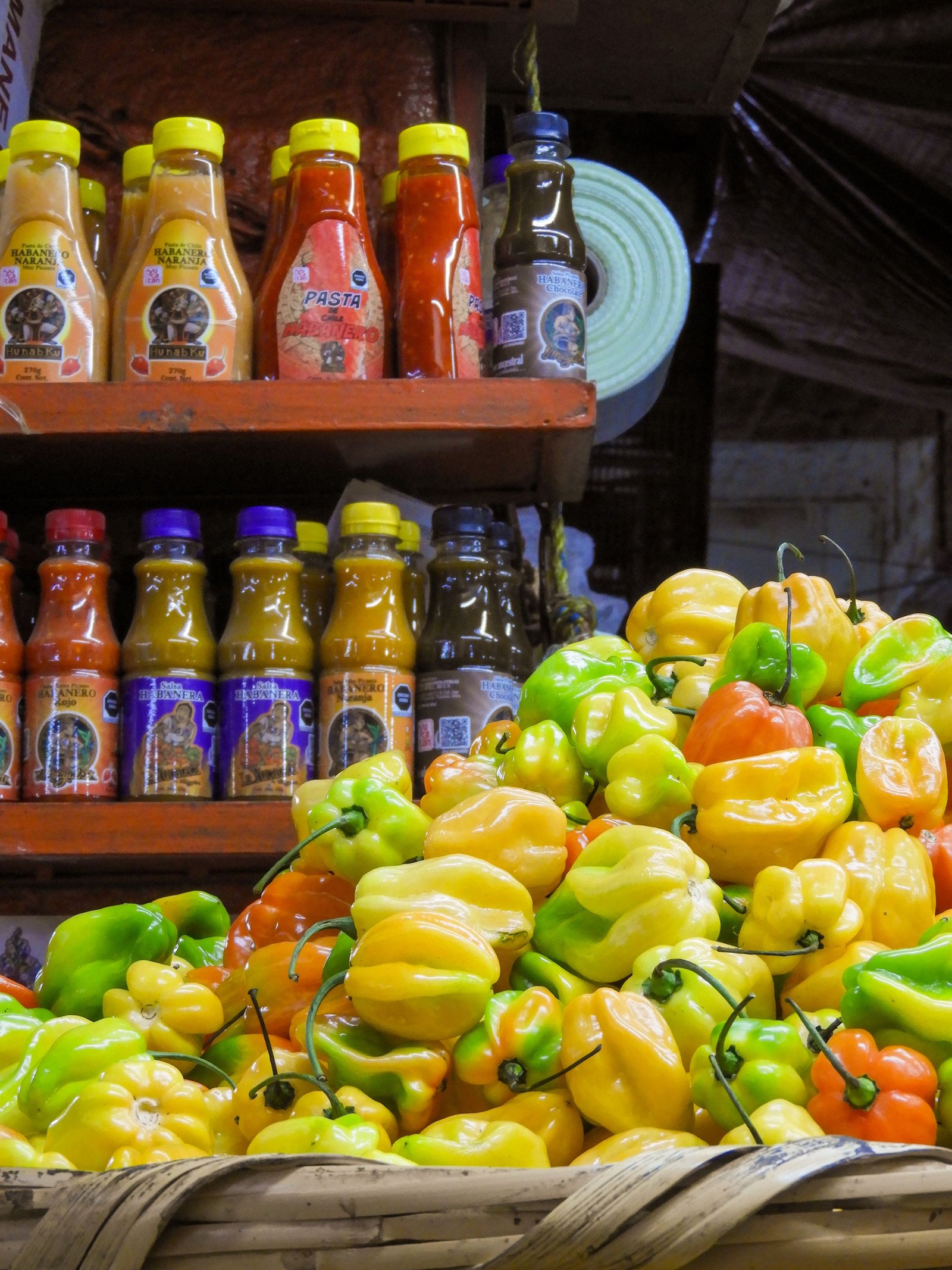 Caribe Izlandz grocery shelves